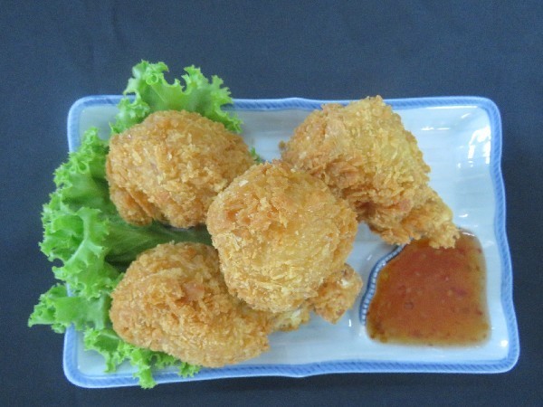 ปีกบนไก่ชุบแป้งทอด