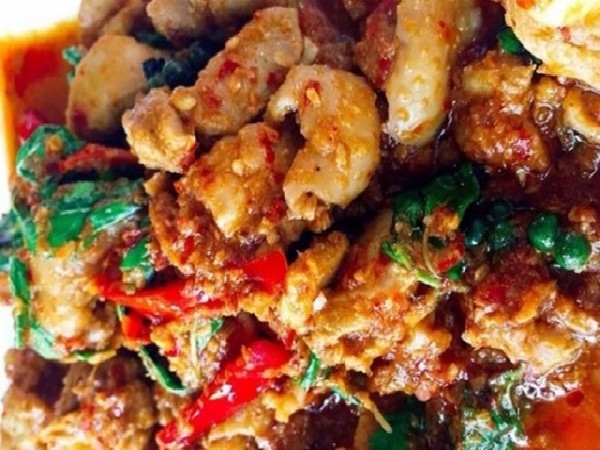 ผัดเผ็ดไก่