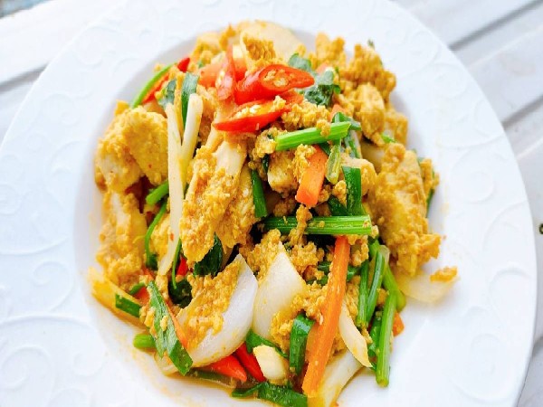 ไก่ผัดผงกะหรี่