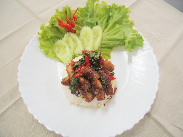 ข้าวกระเพราหมูกรอบ