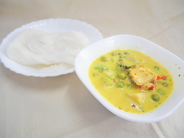 แกงเขียวหวานไก่+ขนมจีน(รับวันหยุด)