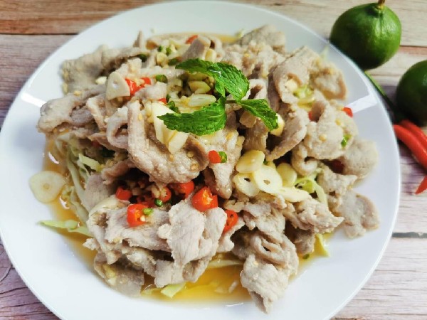 ยำหมูมะนาว(รับวันหยุด)